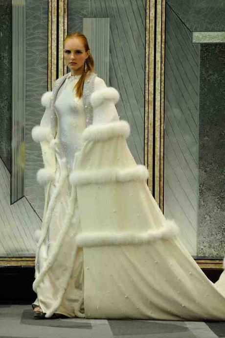 Manu Reas Défilé Couture Automne Hiver 2015-2016 : Une couture fraîche et sportive A model walks the runway for the Manu Reas Haute-Couture Fall/Winter 2015/2016 collection show at the Peninsula Hotel in Paris, France, on July 8, 2015. Photo by Aurore Marechal/ABACAPRESS.COM