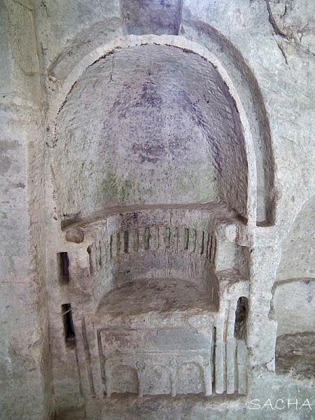 Jambon persillé au canard , balade en clichés et diaporama à l'abbaye troglodytique de St Roman de l'Aiguille + Ermitage du Mont Aiguille