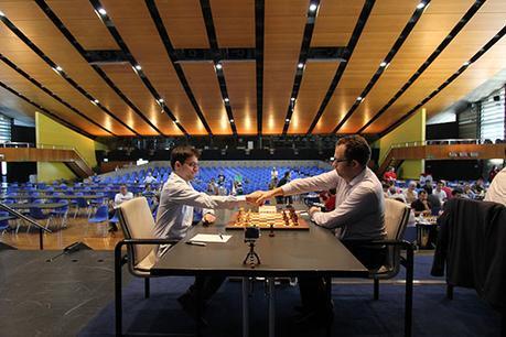 Ronde 1 : Maxime Vachier-Lagrave le meilleur joueur d'échecs français annule face à Pavel Eljanov © site officiel