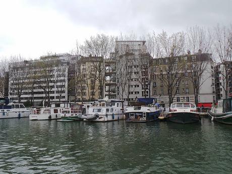 Balade au fil de l’eau sur le Canal Saint-Martin