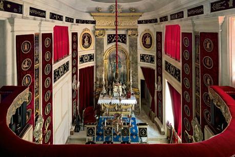 Michael Jackson au château du Champ de Bataille, le 1er juillet 1997 MAIN-CHATEAU-CHAPEL