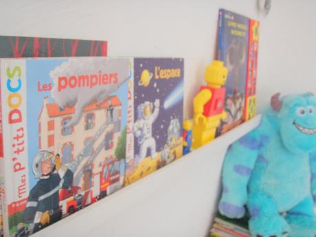 Des livres à portée de mains.