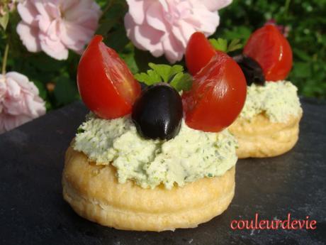 Bouchées de tomates et pesto de feta