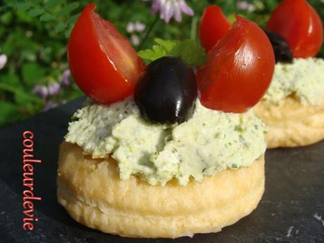 Bouchées de tomates et pesto de feta