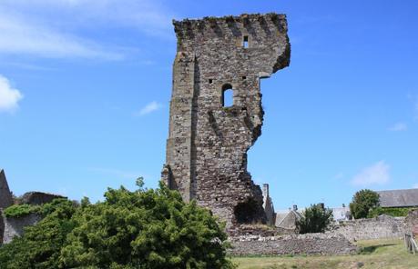 Ruine du Château de Regnéville s/mer