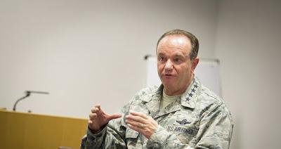 Autriche: des militaires Étasuniens se rendant en Ukraine, arrêtés pour trafic d’armes