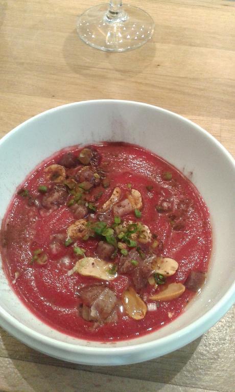 Gazpacho de betteraves, vianigre de framboise Gazpacho de betteraves vianigre de framboise