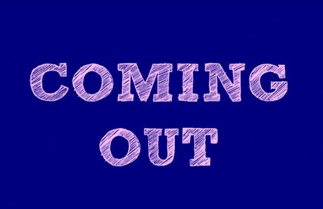 OUTING : Est-ce encore punissable ?