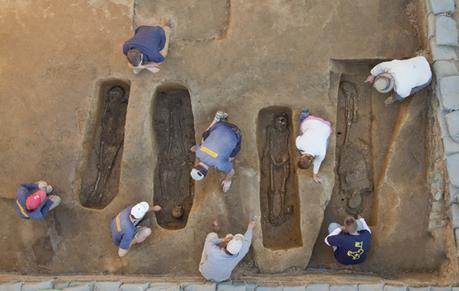 Les restes de quatre anciennes figures de la colonie découverts à Jamestown
