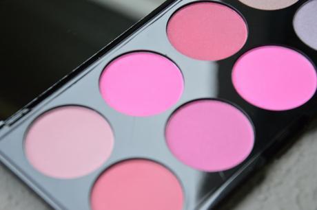All about pink // Make-Up Revolution