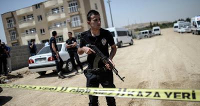 Turquie: attaque contre le consulat américain à Istanbul