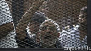 Egypte : nouveau procès pour le chef des Frères musulmans