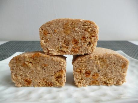 mini-cakes crus aux biscuits coco-chocolat-son d'avoine et au psyllium (diététique, hyperprotéiné, sans oeuf et riche en fibres) P1230229