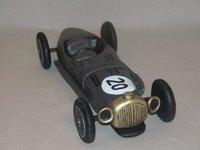 Pot à dragée avec voiture ancienne en porcelaine froide