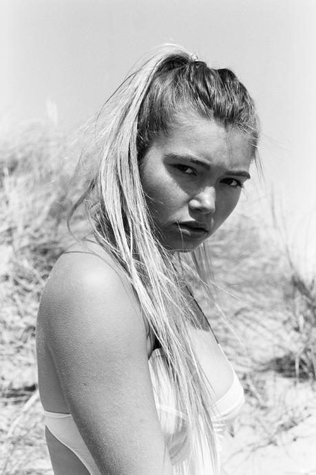 Look At Me Now : Lily Bridger par Tommy Wharfe look-at-me-now-tommy-wharfe-lily-bridger-02