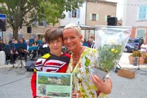 Catherine Argiolas et son fils Edouard ont obtenu le 3ème prix maisons fleuries