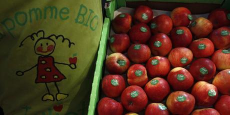 Des pommes bio, exposées lors du Salon de l'agriculture, en 2012.
