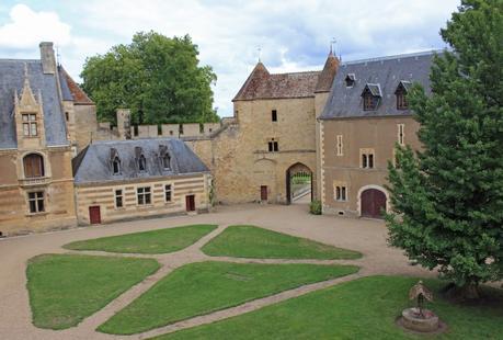 Château d'Ainay-Le-Vieil