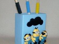 Porte-crayons avec Minions en porcelaine froide