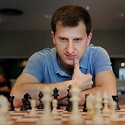 Tigran Gharamian en tête du National d'échecs 2015 - Photo Échecs & Stratégie