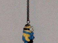 Collier avec minions en porcelaine froide