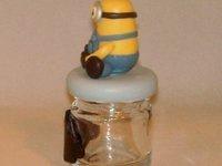 pot à dragée avec minions en porcelaine froide