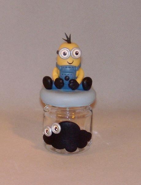 pot à dragée avec minions en porcelaine froide