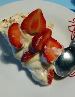 Pavlova fraise & pistache