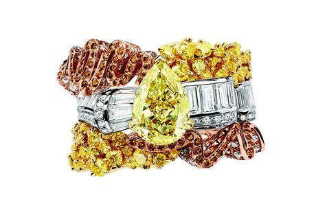 BAGUE SMOCK DIAMANT JAUNE
JCAD93012
750/1000e or blanc, rose et jaune, diamants,
diamants jaunes et orange