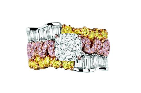 BAGUE TRESSE DIAMANT
JCAD93048
750/1000e or rose et jaune, 950/1000e platine, diamants,
diamants jaunes et roses