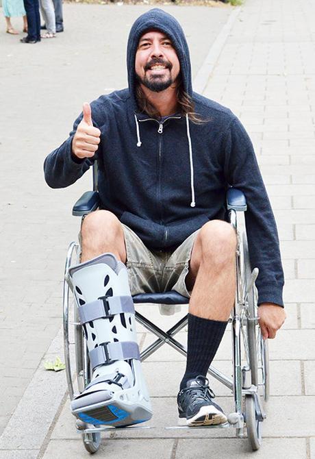dave-grohl-wheelchair-inline