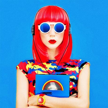 RETRO : Un baladeur pour vinyles rawman-3000-blue-girl-640x640