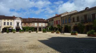 Une autre bastide du sud-ouest : Labastide-d’Armagnac
