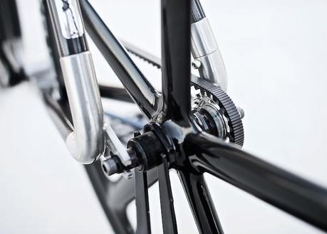 Velonia présente son vélo en fibre de carbone « Vicks » Velonia présente son vélo en fibre de carbone « Vicks »