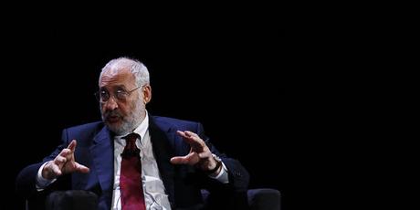 le prix Nobel d’économie Joseph Stiglitz publie, le 2 septembre, « La grande fracture », aux Éditions Les Liens qui Libèrent.