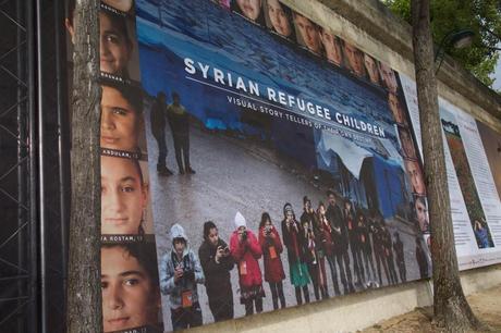 Enfants réfugiés Syrie et Irak - Exposition Rêve d'Humanité Reza Deghati - Quais de Seine Paris