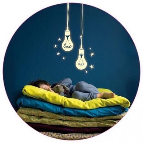 sticker veilleuse phosphorescente 38€ mimilou sur boutique les fleurs