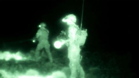 Ni Le Ciel Ni La Terre : Critique