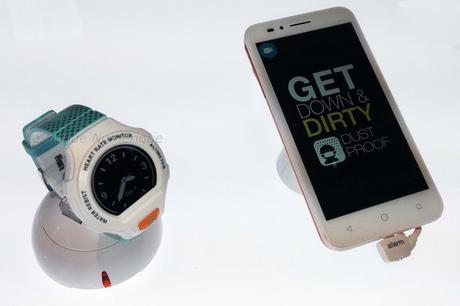 IFA 2015 : Alcatel One Touch, Go Watch et Go Play, une montre connectée et un smartphone pour les jeunes