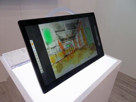 IFA 2015 : L’énorme tablette de 17,3 pouces par Alcatel One Touch