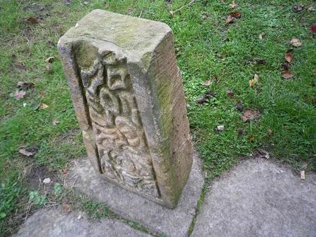 La mystérieuse pierre gravée de Leicester