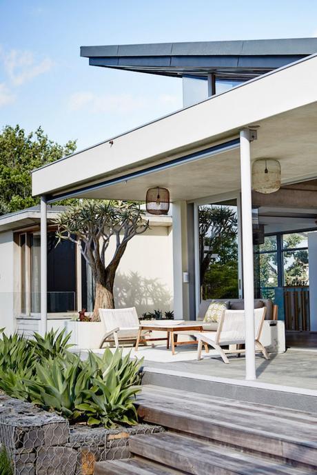 Visite déco | Une grande maison ouverte sur la nature (photo Warren Heath) | @decocrush - www.decocrush.fr