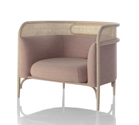 Collection Targa GamFratesi joue avec Thonet