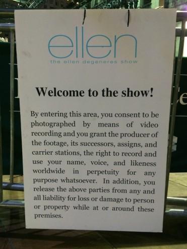ELLEN DEGENERES : Les backstages de son show Ellen – Saison 13 au pied du Rockefeller Center
