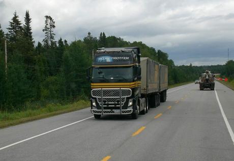 Pas d'erreur nous sommes bien au Canada.....mes lecteurs ( fidèle ) le connaissent et oui un FH.