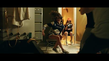 Club Cheval joue aux chaises musicales dans Discipline