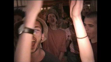 Club Cheval joue aux chaises musicales dans Discipline