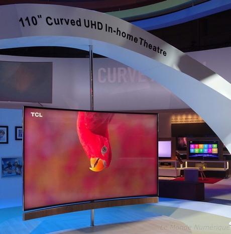 IFA 2015 : TCL expose une TV incurvée Ultra HD de 110 pouces