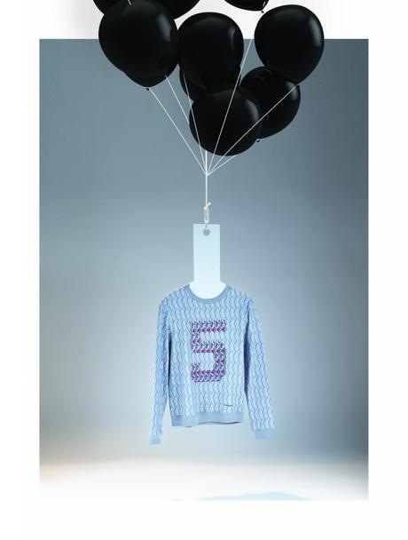 Collaboration Carven x Menlook sweatshirt (245€) Collaboration Carven x Menlook sweatshirt (245€)