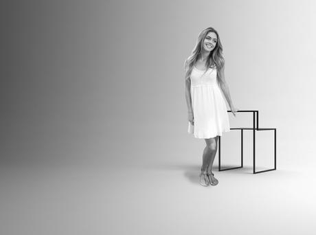 Gentle Hint Chairs par Nissa Kinzhalina